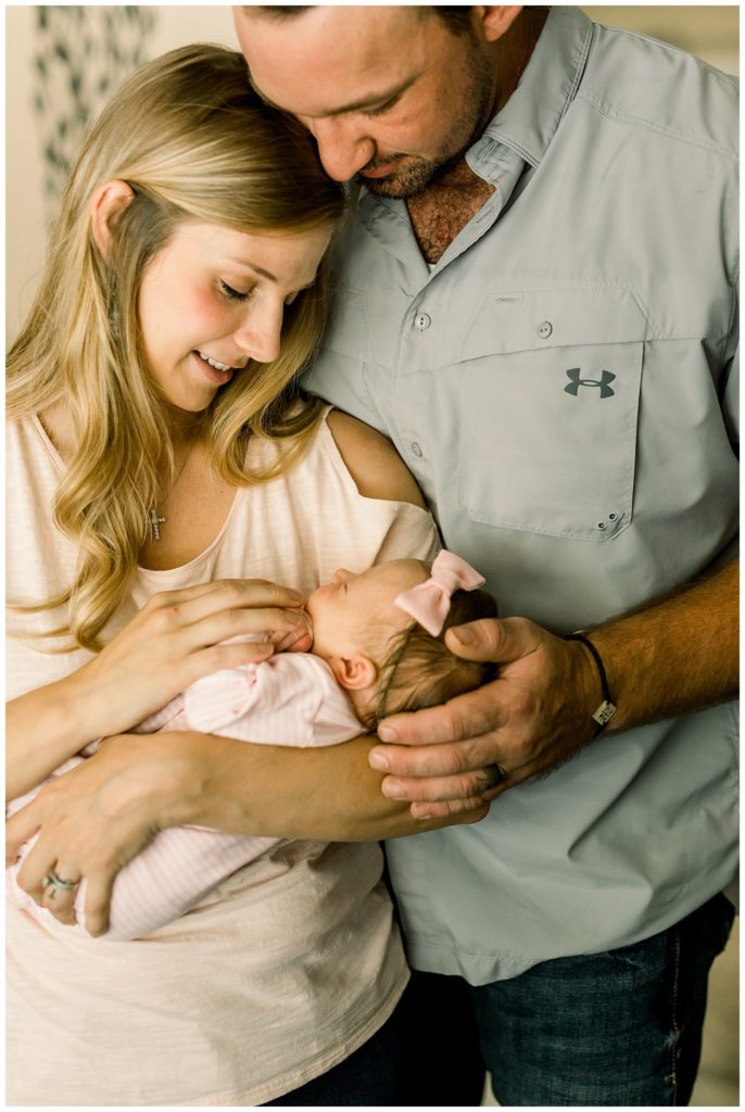 newborn session photographer Mobile, Alabama